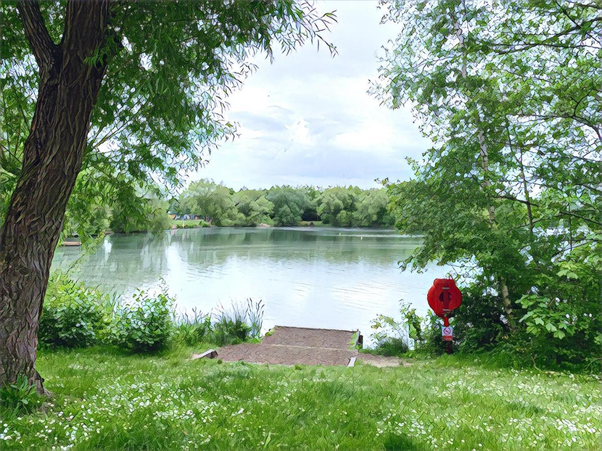 The Lake House, Woking Zewnętrze zdjęcie